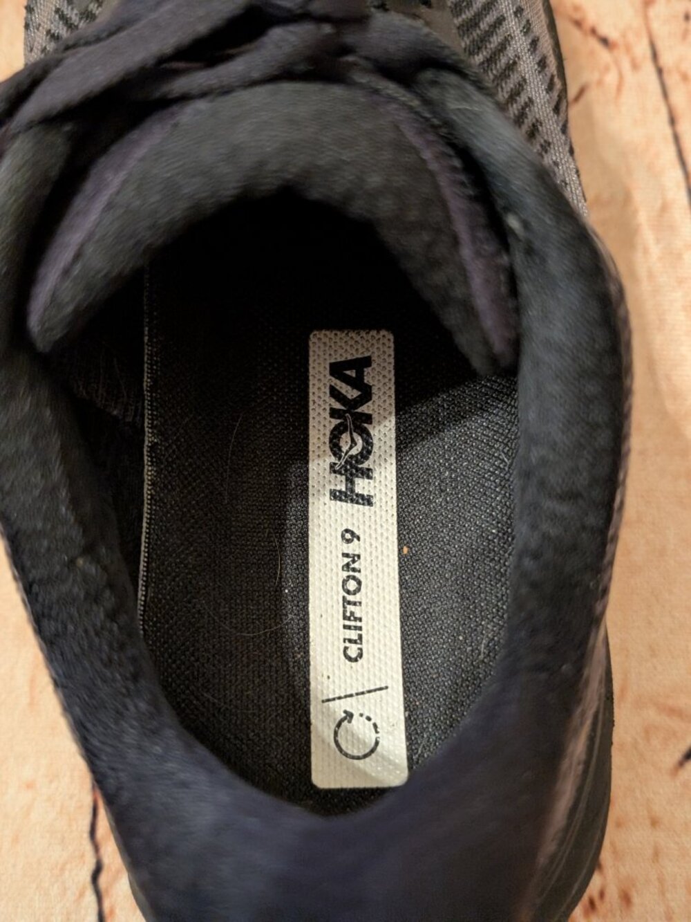 Hoka One One Clifton 9 Black Athletic Running Shoes Size 8.5 - Picture 10 of 14